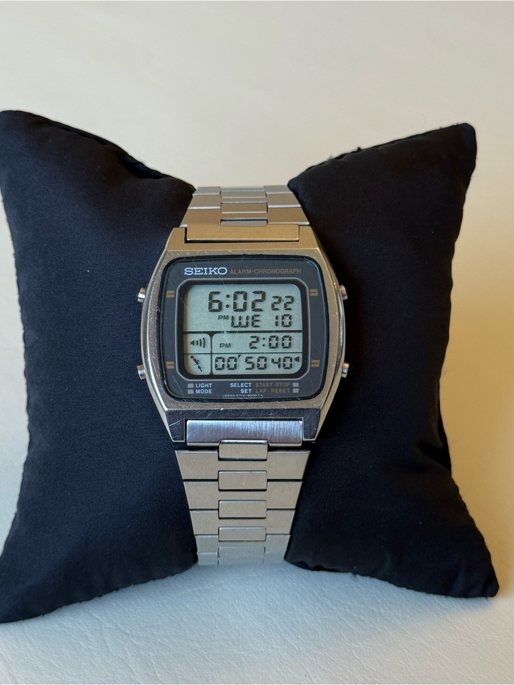Vintage Seiko Quartz Men’s Watch A714 “Running Man” Digital Watch